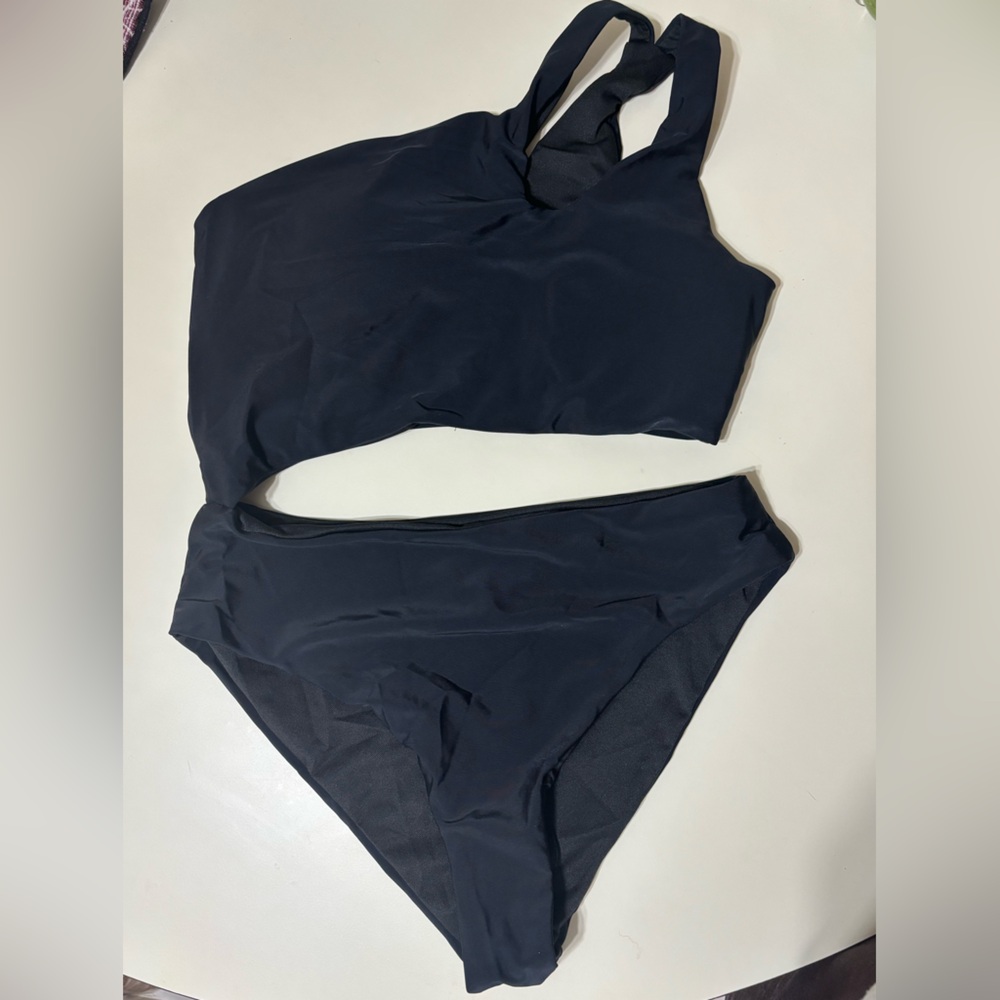 Cut Out One-Piece Swimsuit